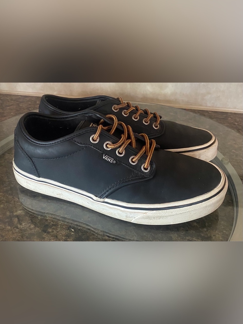 Vans Black Low-Top Leather Sneakers with Brown Laces Men’s 7.5 - Picture 2 of 8